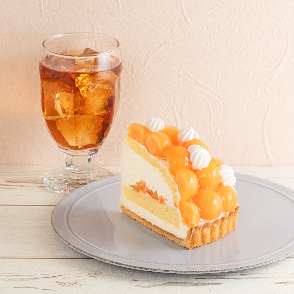 「茨城県旭村 クインシーメロンとバニラクリームのタルト」イメージ