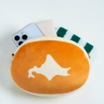 「北海道チーズ蒸しケーキ ほんものみたいなふわふわポーチBOOK」限定特典ポーチのイメージ
