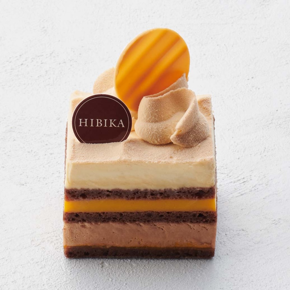 「夏の渚 -ブロンドショコラとマンゴーパッションのケーキ-」税込み780円