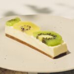 「キウイレアチーズバー」税込み580円