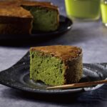 「茶の環」にて通年販売している抹茶バターケーキ「満月」ホール・税込み2,160円