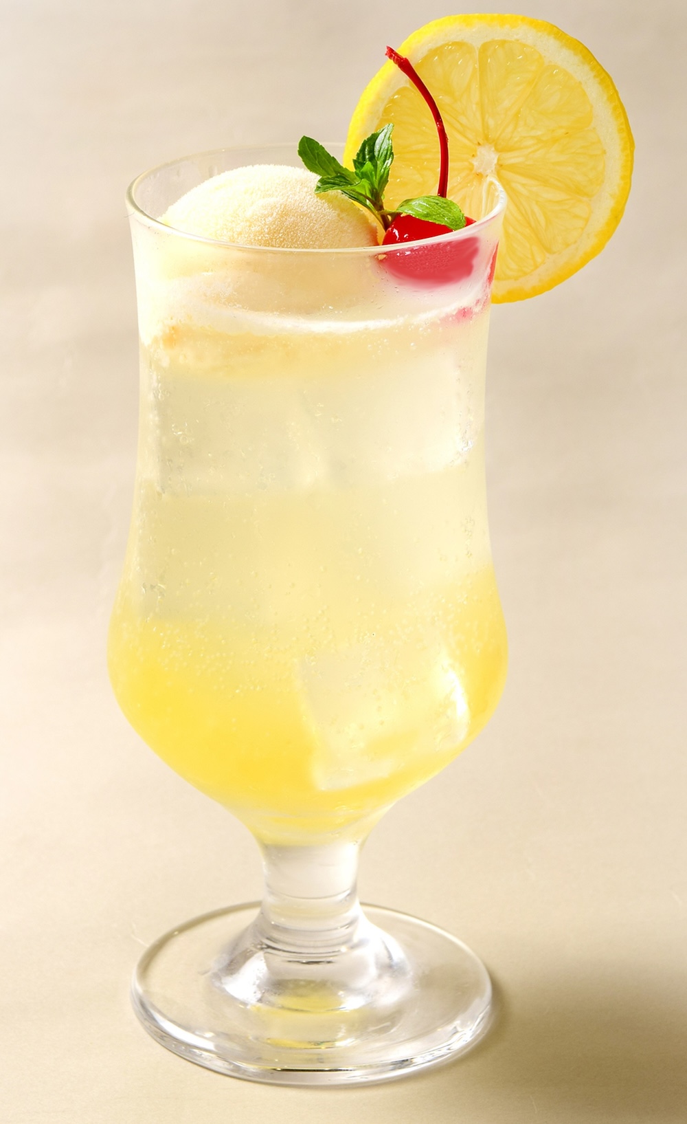 「太陽のクリームソーダ」税込み836円