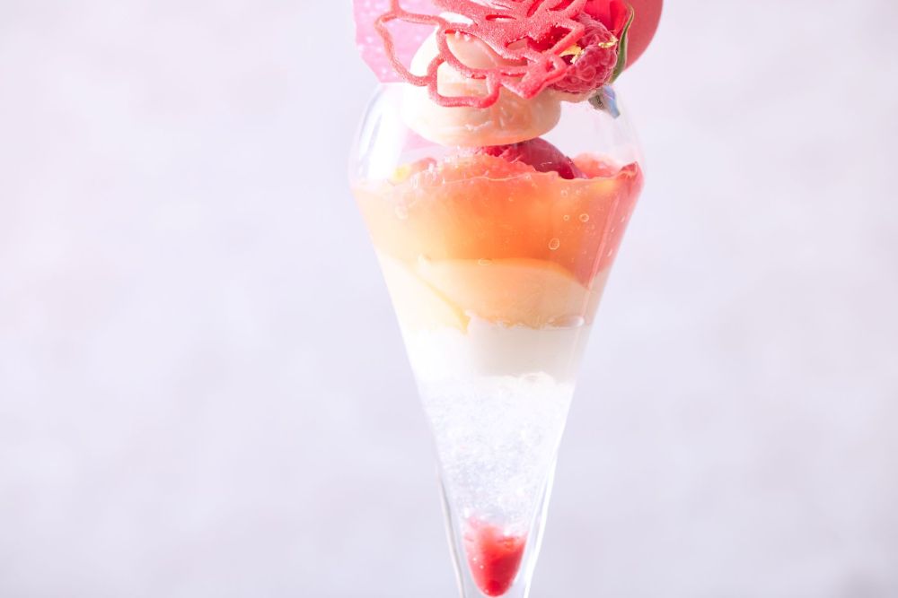 「大人のご褒美パフェ~Jurlique Rose~」イメージ