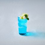 35階の「Sky Gallery Lounge Levita、The Bar illumiid」で展開される「カクテル ホライゾンブルー」税込み3,200円(別途サービス料)
