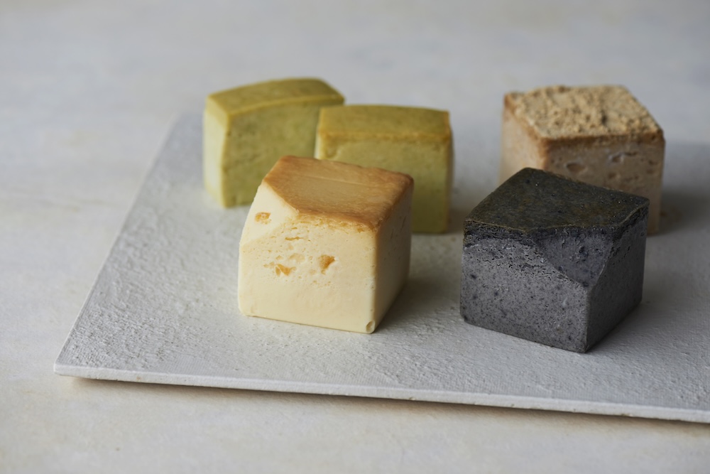 キューブ型ケーキのアソートセット「ミスターチーズケーキ アソート フォーキューブ ナゴミ(Mr. CHEESECAKE assorted 4-Cube Nagomi)」イメージ