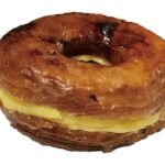 「クロワッサンクリームブリュレ」税込み330円