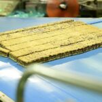 「メリーチョコレート」の「ミルフィーユ」製造の様子