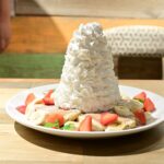 人気メニュー「ストロベリー&バナナホイップパンケーキ」税込み1,749円