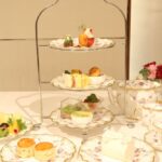 7月1日~8月8日に提供する各日1組2名限定の「British Summer Afternoon Tea featuring Royal Crown Derby」税込み18,000円(サービス料含む)