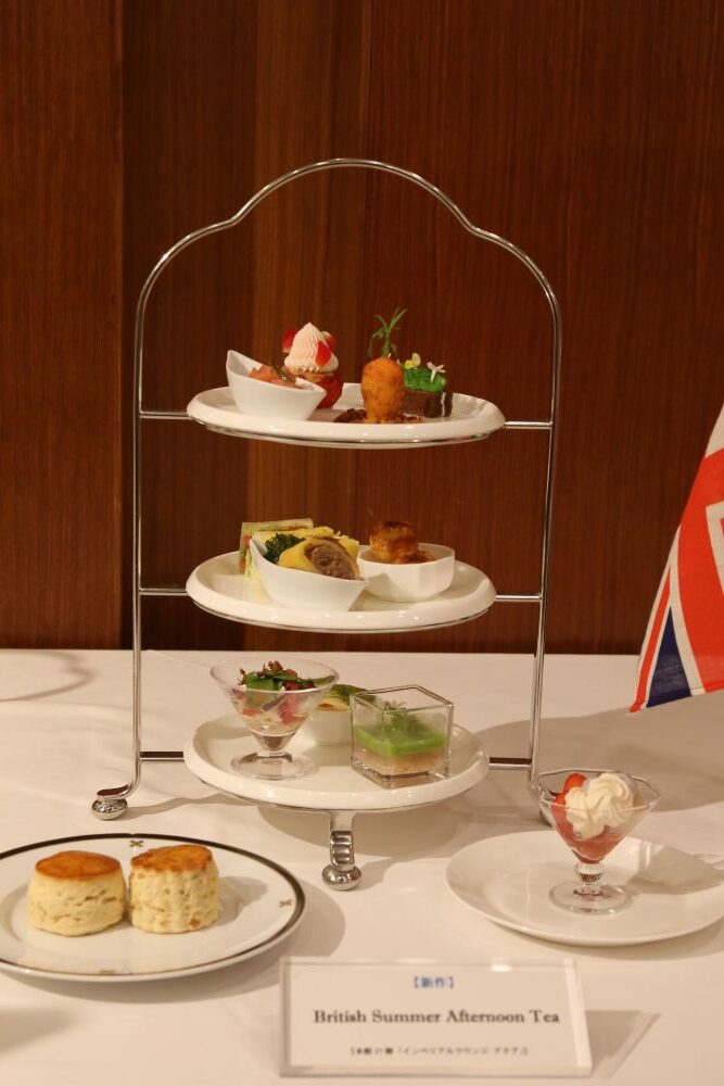 「British Summer Afternoon Tea」平日・税込み9,400円、土日祝日・税込み9,800円（いずれもサービス料含む）