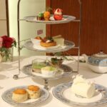 7月2日~8月29日の水・木・金曜日かつ各日1組2~4名限定の「British Summer Afternoon Tea with Butler」税込み25,000円(サービス料含む)