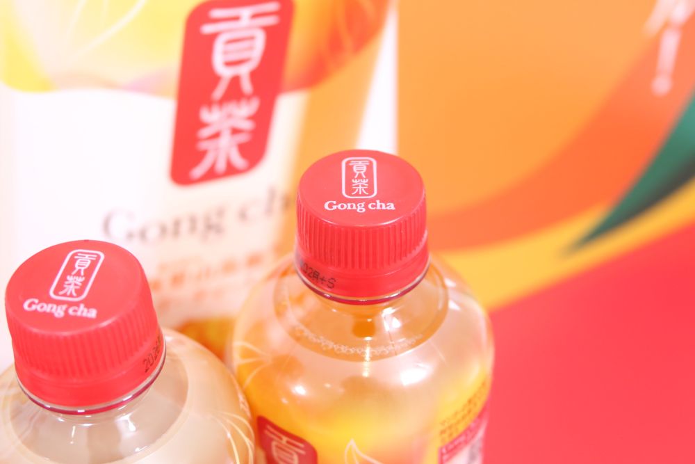 ゴンチャレッドを採用したペットボトルのキャップ