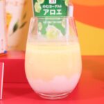 「貢茶 阿里山烏龍マンゴーティーエード」と「7プレミアム のむヨーグルト アロエ」のアレンジ