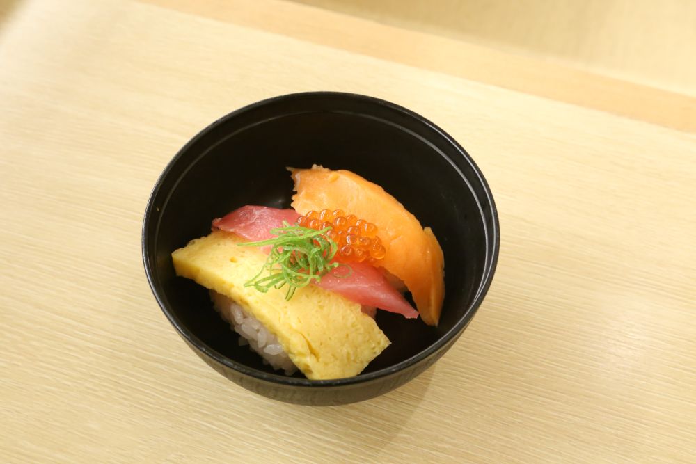 「湧きドコロごはんのお寿司茶漬け」税込み480円