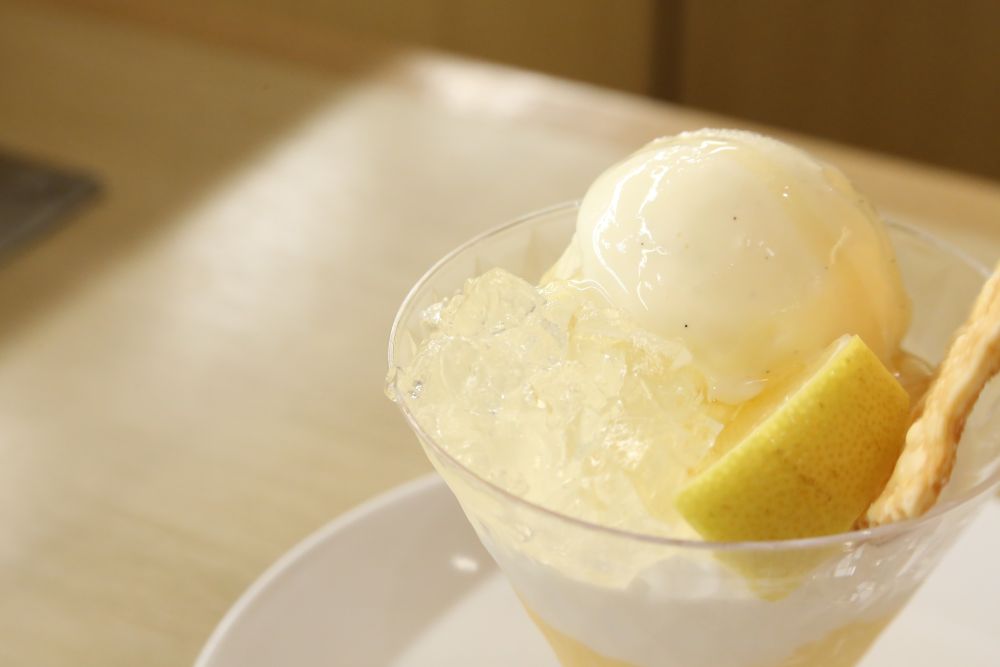 「レモンカスタードパフェ」税込み530円