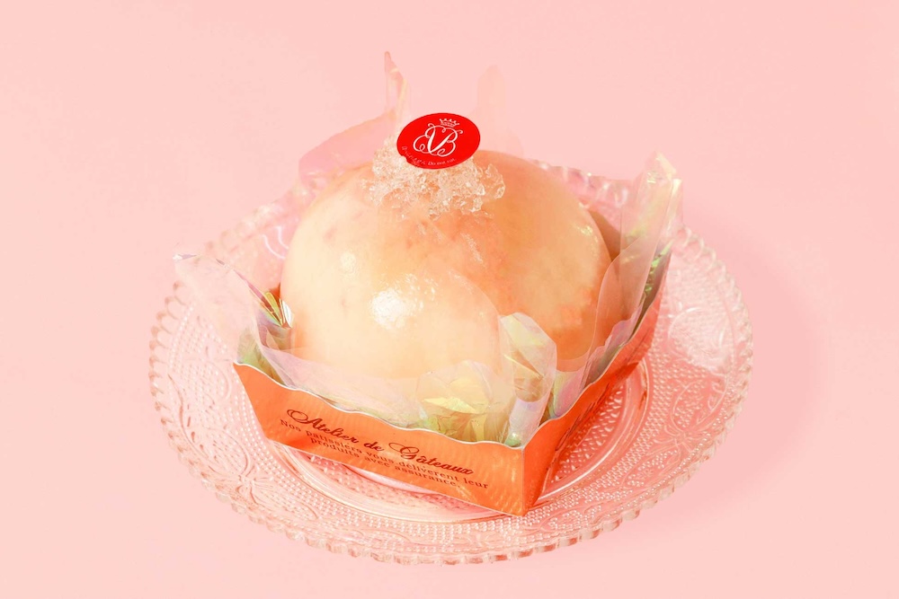 桃のケーキ「まるごと白桃」イメージ