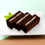 「サザコーヒー」の「サザカステラサンド(チョコミント)」1袋3カット入り・税込み700円