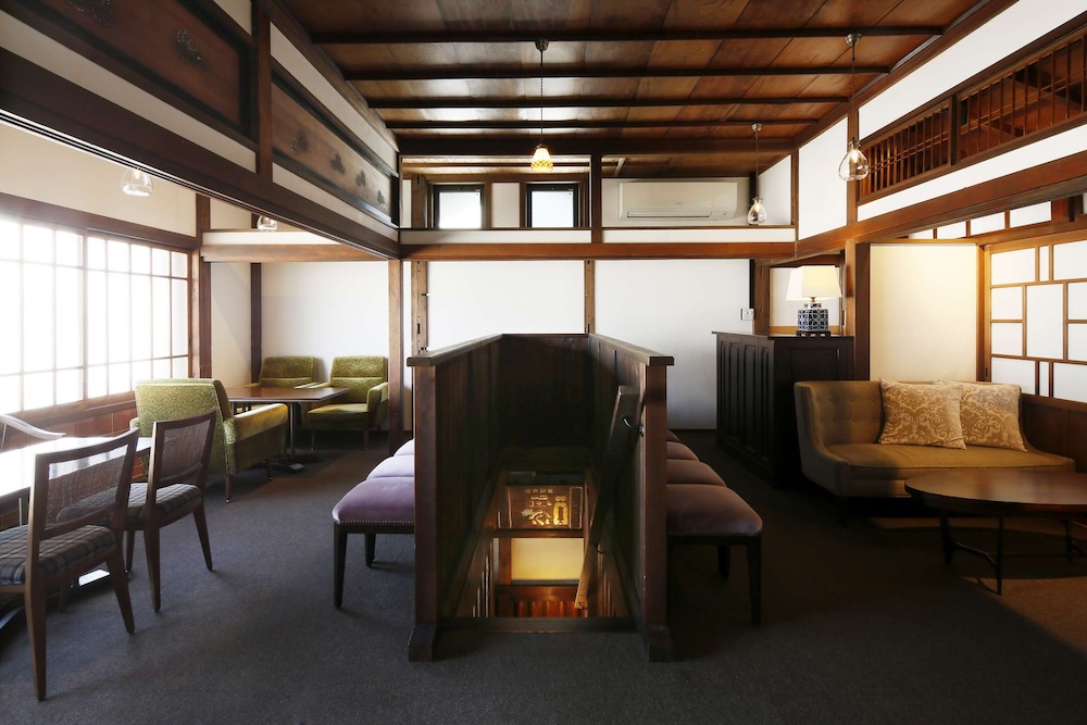 「萬屋本店」イメージ