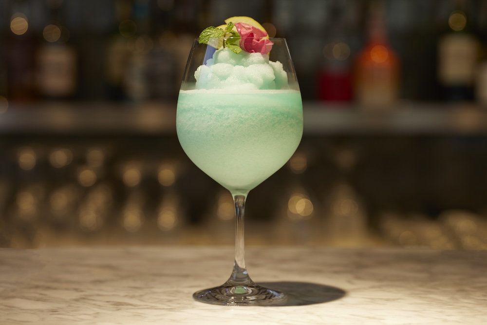 ノンアルコールカクテル「レモンとライチの夏色フローズン」追加料金・税込み500円(サービス料含む)