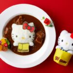 「ホテルシェフ特製ハローキティ 口福のビーフカレー ミニサラダ付き(バケットハット付き)」イメージ。1日50食限定。(C)2025 SANRIO CO., LTD. APPROVAL NO. L660648