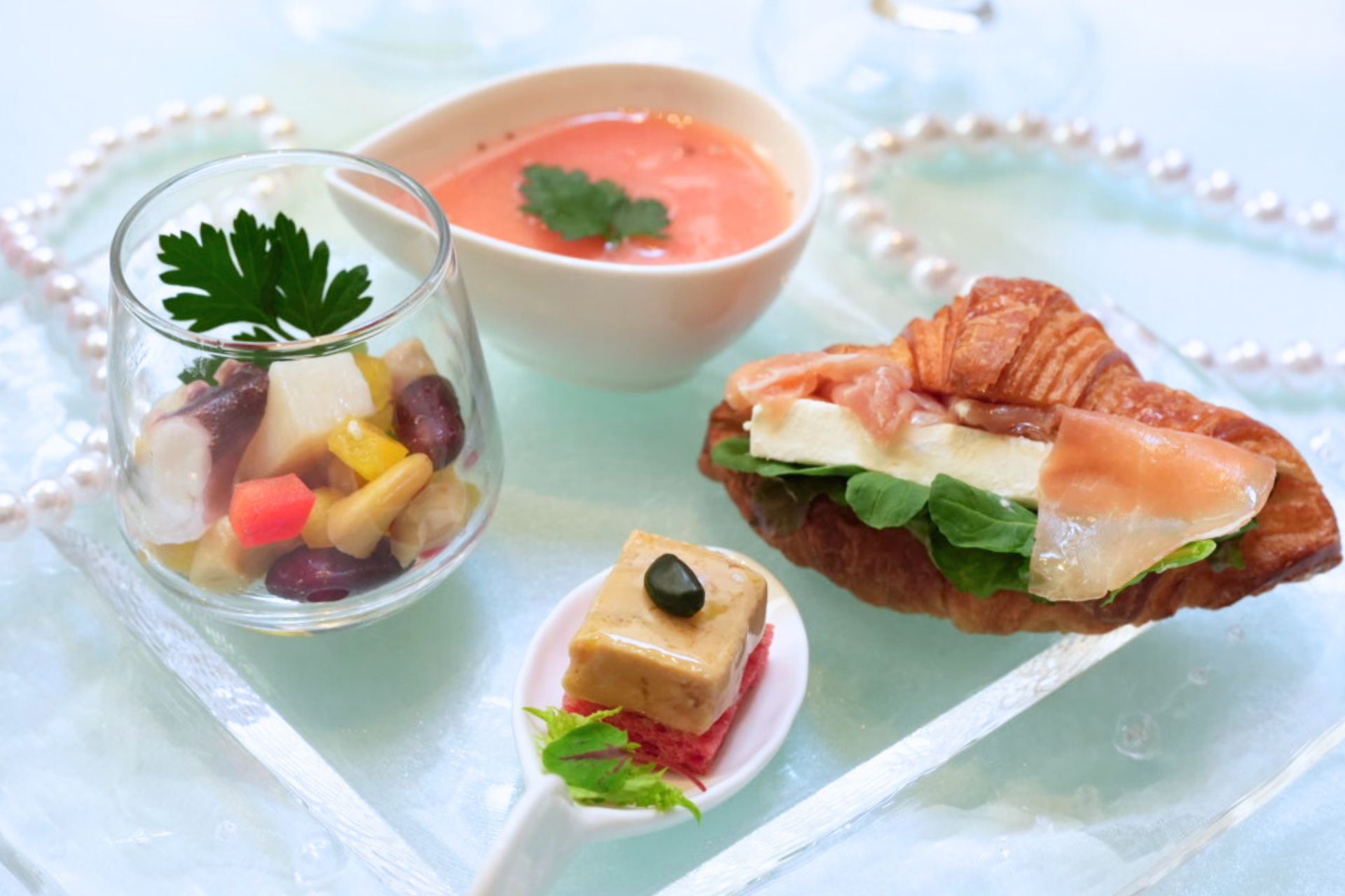 「ピーチマリンアフタヌーンティーセット」イメージ