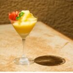 「ペルー料理アルド」にて販売する「フローズンマンゴーピスコサワー」税込み1,300円