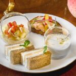 7月1日~8月31日に提供する「桃のアフタヌーンティー」税込み7,000円(サービス料含む)