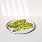 「トースト アボカド」税込み990円