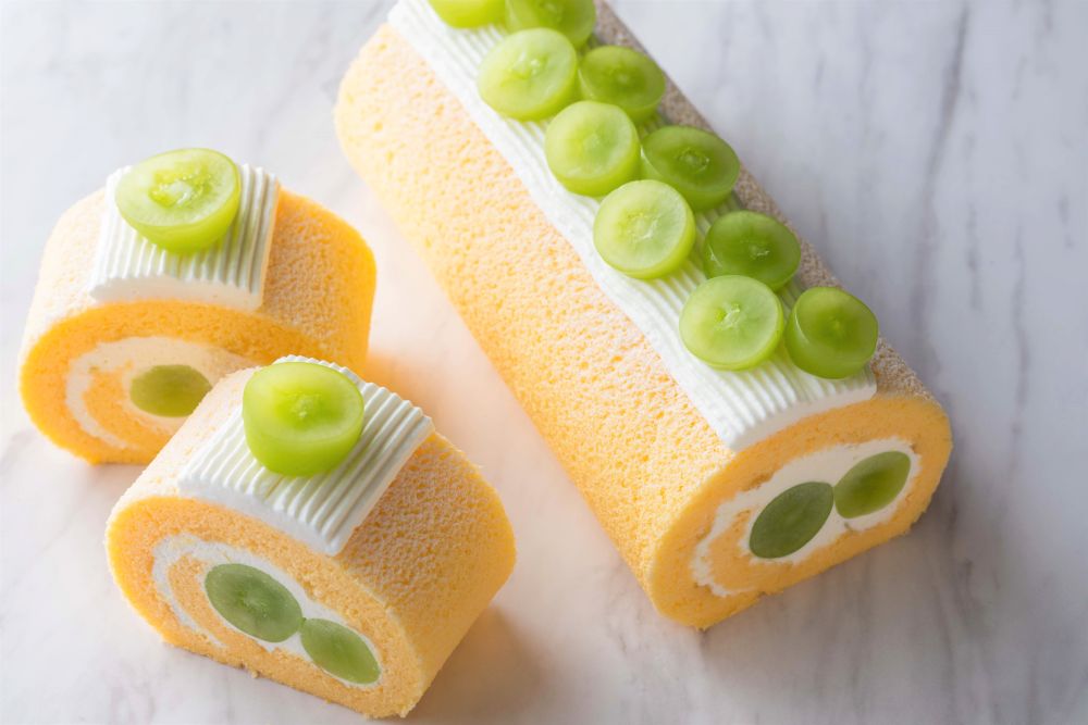 8月1日~8月31日に販売する「シャインマスカットロールケーキ」税込み4,104円