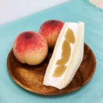 「&Gute(アンド グーテ)」の「桃のヨーグルトクリームサンド」801円