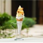 「クリオロ」にて販売する「ソフトクリーム・パルフェ(マンゴー)」税込み660円