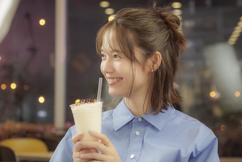 「マックカフェ『寄り道マック 仕事帰りのベリー』」篇のメイキングビジュアル