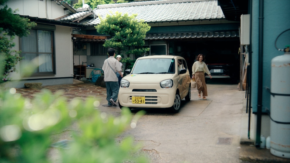 テレビCM「大人への通り道」篇ビジュアルイメージ