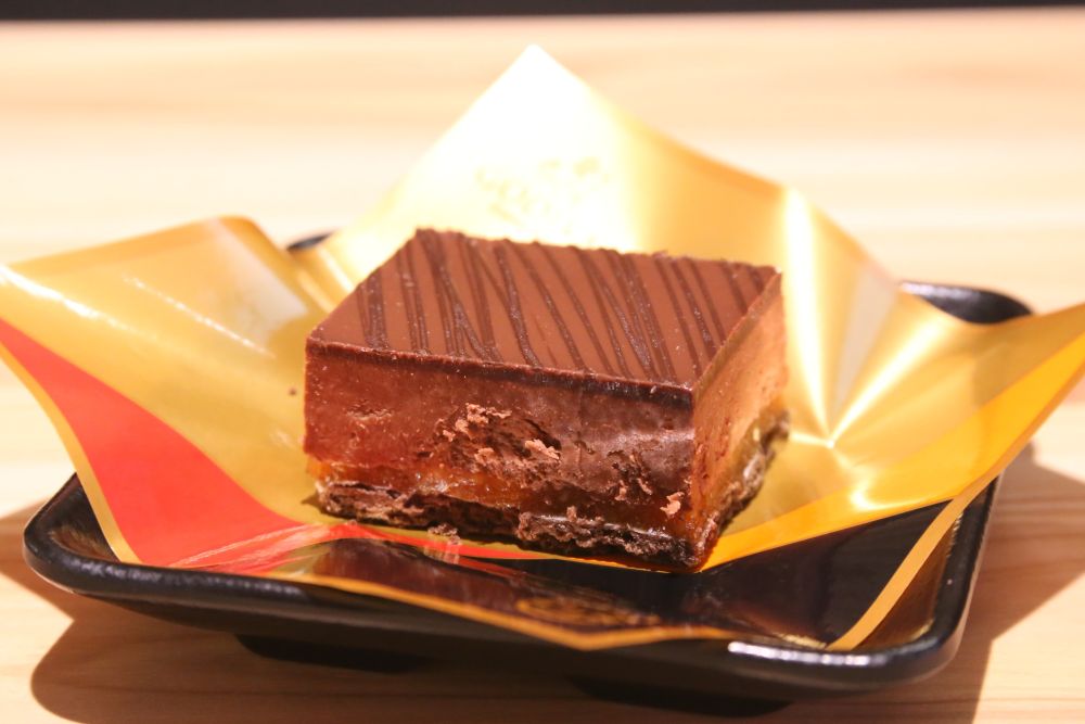 「オレンジ香るショコラムースタルト」税込み390円