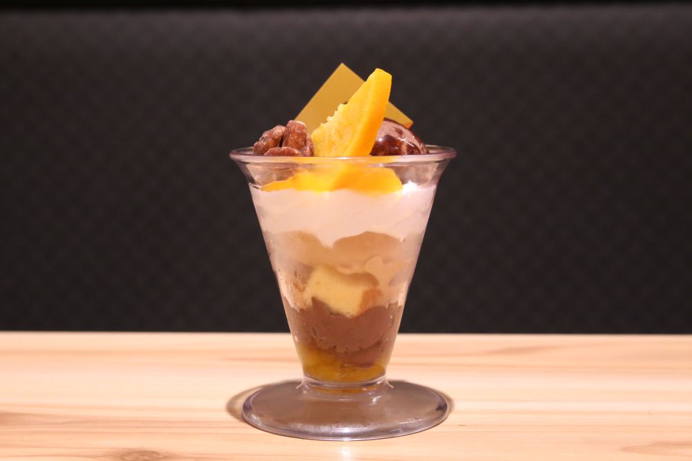 「オランジュショコラナッツパフェ」税込み450円