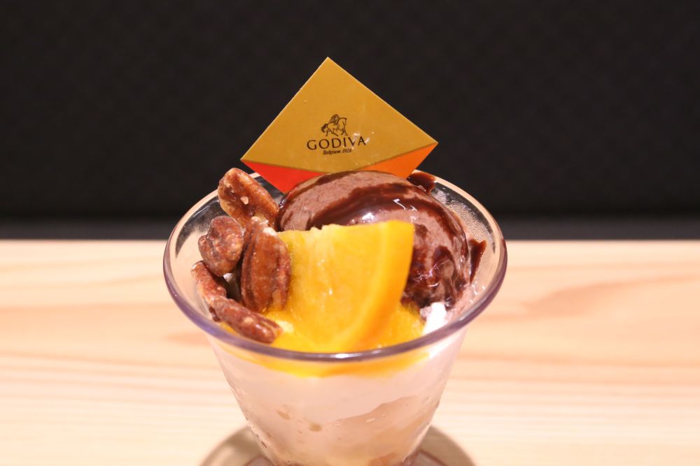 「オランジュショコラナッツパフェ」税込み450円