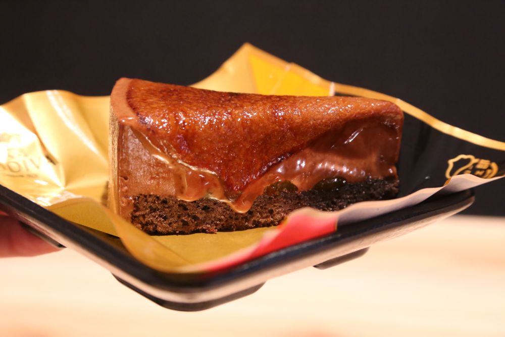 「ショコラブリュレレアチーズケーキ」税込み380円