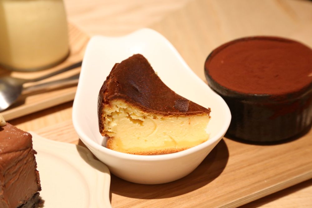 「バスクチーズケーキ」イメージ