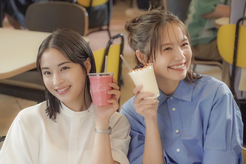 「マックカフェ『寄り道マック 仕事帰りのベリー』」篇のメイキングビジュアル