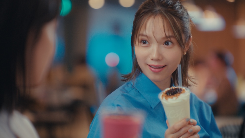 新テレビCM「マックカフェ『寄り道マック 仕事帰りのベリー』」篇ビジュアル