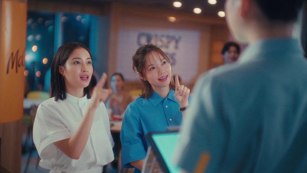 新テレビCM「マックカフェ『寄り道マック 仕事帰りのベリー』」篇ビジュアル
