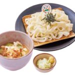 「おかげ庵」で販売される「モクローの胡麻だれきしめん」税込み1,180円~1,260円