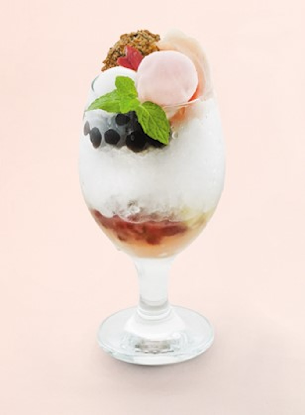 6階の「茶語（チャユー）ティーサロン」で販売される各日10食限定「桃と鉄観音のハロハロ」1,650円