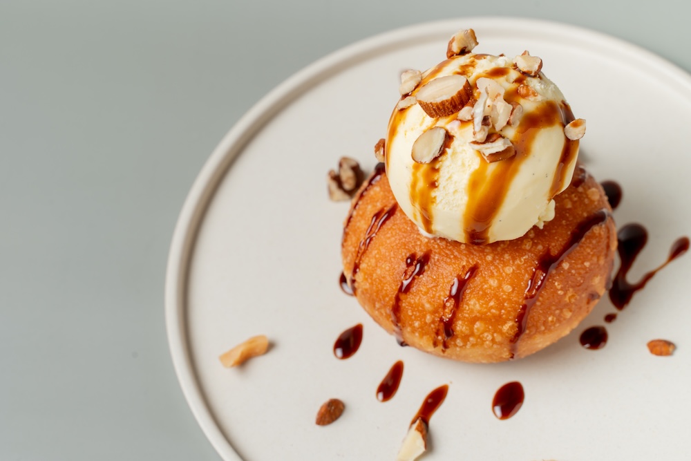 「Iced Affogato Donut」イートイン・税込み605円、テイクアウト・税込み594円