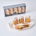 「フェアリークリームウィッチ フルーツケーキ生バターサンド」5個入り・税込み2,200円(店頭では単品購入可。税込み440円〜)
