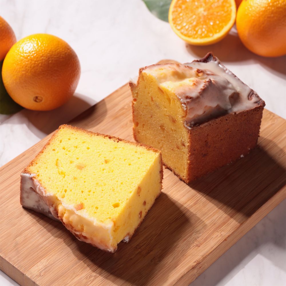 「オレンジのケーキ」1個・税込み1,944円、4分の1個・税込み486円