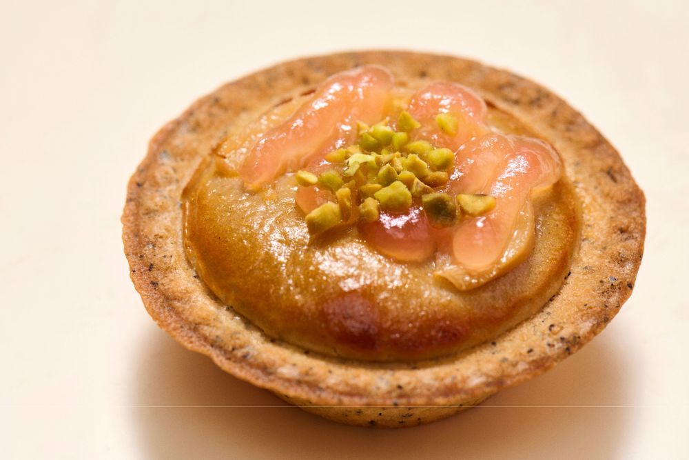 「焼きたてタルト ピーチアールグレイチーズ」イメージ