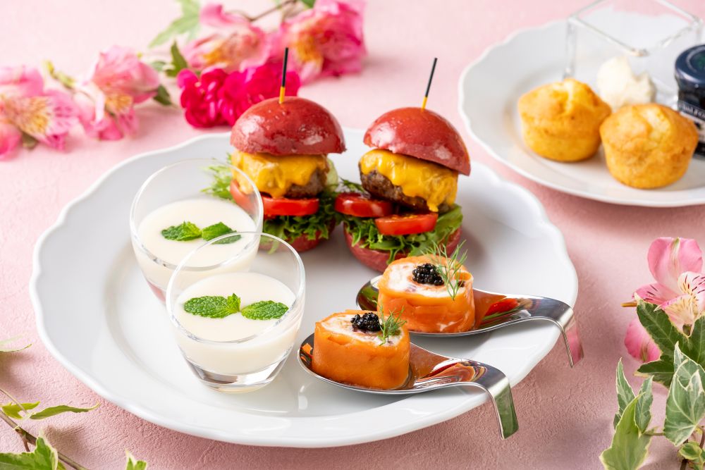 「Peach Afternoon Tea ‐Collaboration with CanCam Night Pool‐」イメージ