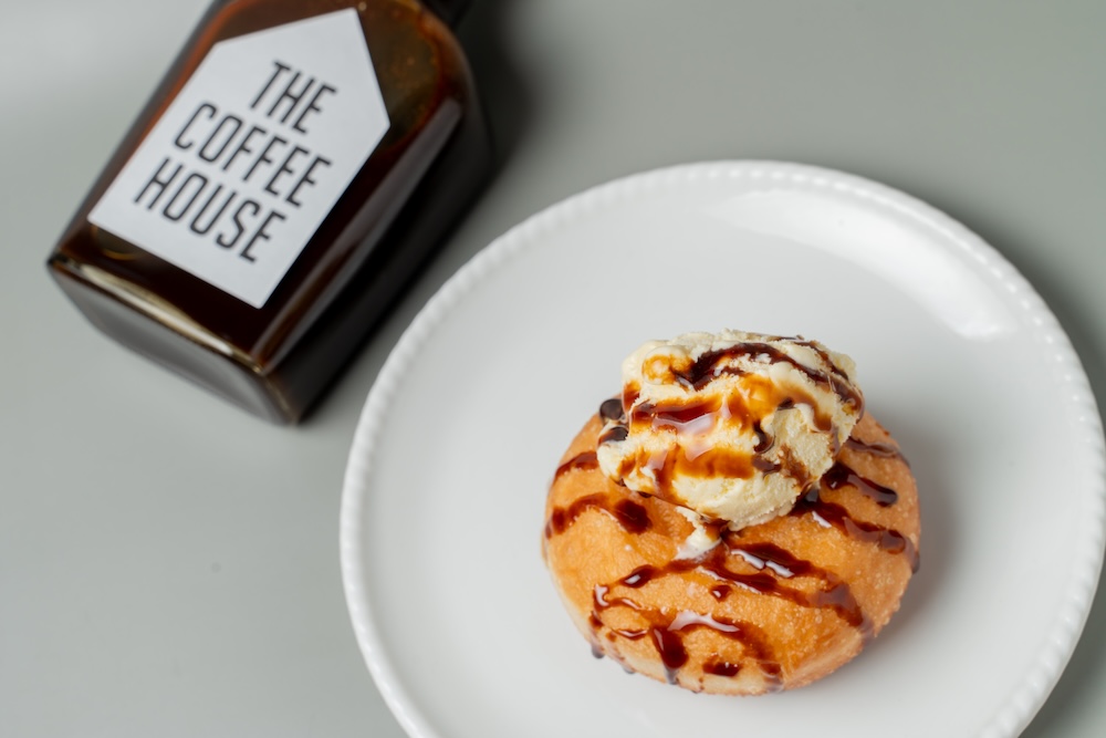 「Iced Affogato Donut」イートイン・税込み605円、テイクアウト・税込み594円