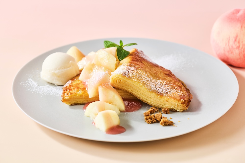 「フレッシュピーチのミルフィーユパンケーキ」税込み2,600円